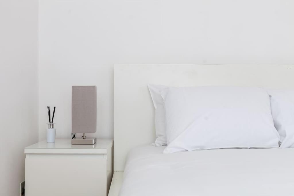 לונדון Spacious Retreat 2-Bed In Popular Camden Town מראה חיצוני תמונה